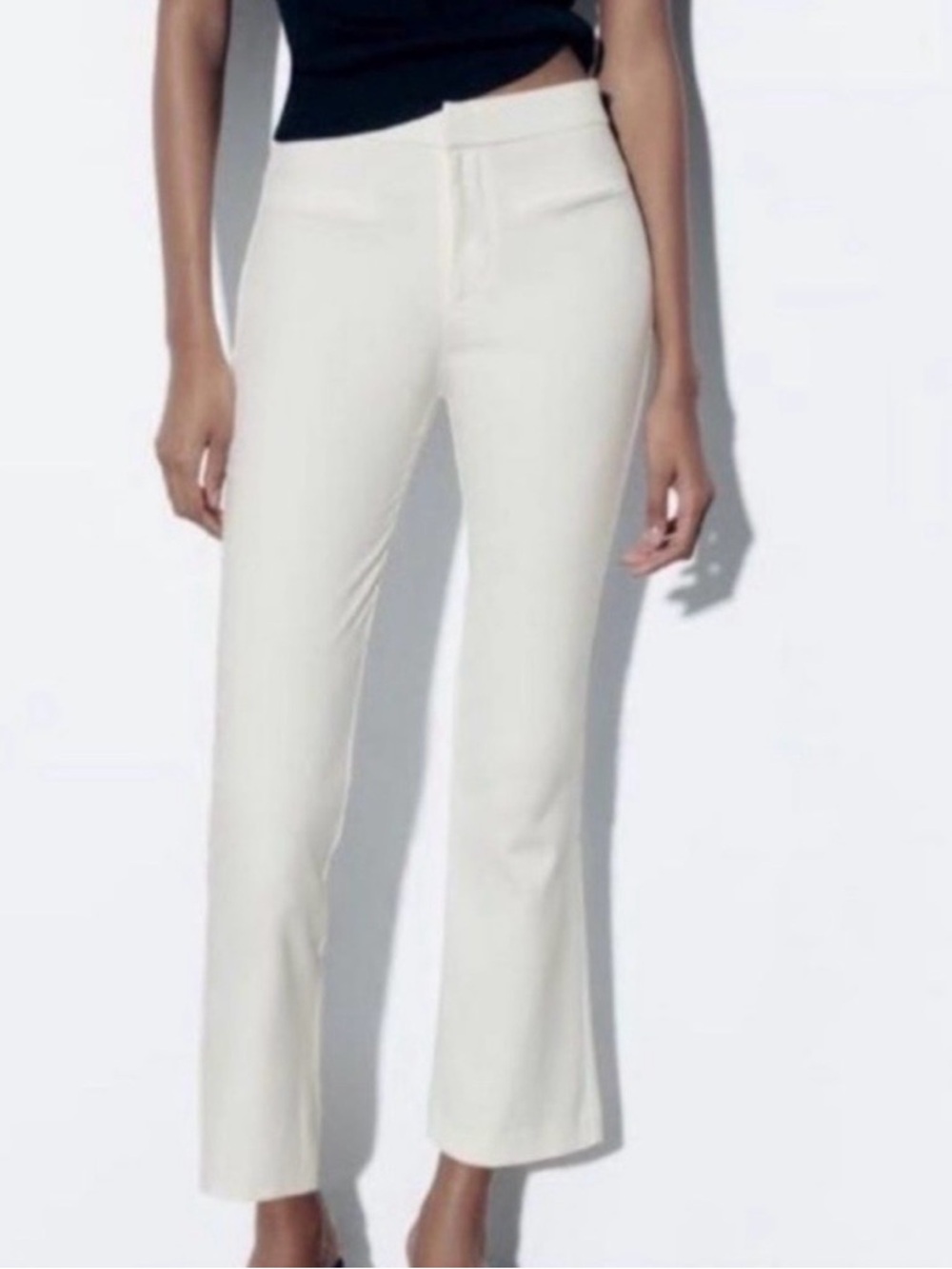 Zara Off-White Flare Crop Jeans